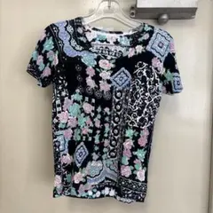 花柄半袖Tシャツ