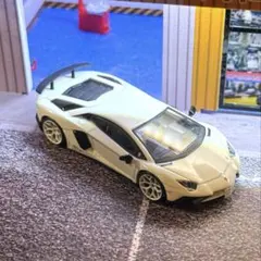031 LBWK ランボルギーニ アヴェンタドール 1/18ミニカー - メルカリ