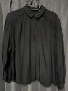 ユニクロ 黒ブラウスS