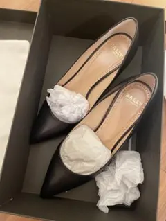 着用2回のみ　BALLY ブラック ポインテッドトゥ パンプス 36EU