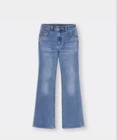 【GU】ミドルライズフレアジーンズ