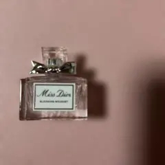 Miss Dior Blooming Bouquet 香水 ミニボトル - メルカリ