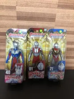 ウルトラヒーローシリーズ　ブリスターパック　ソフビ3体セット ウルトラマンゼロのスペシャルセット] ウルトラヒーローシリーズ