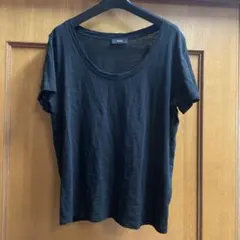 美品　試着のみTheory ブラック 半袖Tシャツのサムネイル