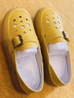 【美品】イエロー 穴あきデザイン シューズ 36 22.5cm