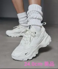 新品⭐︎NIKE/ナイキ/TC7900⭐︎ホワイト/24.0cm 2025年最新】nike tc 7900 ホワイト 24の人気アイテム - メルカリ