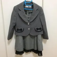 女の子 フォーマル スーツ 110 コムサイズム　グレー　卒園式　入学式