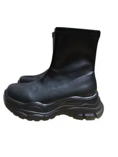 ブラック 厚底スニーカー風ブーツ