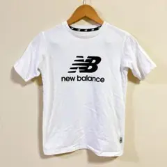 N143−5◯ new balance ホワイト Tシャツ 140のサムネイル