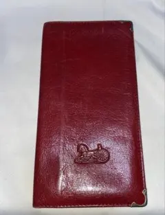 Vintage CELINE 赤レザー長財布 エンボスロゴ付きのサムネイル