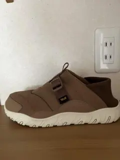 テバ Teva ベージュ ローカットスニーカー スエード ブラウン R - メルカリ