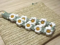 マクラメハンドストラップ