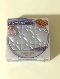 CANMAKE イルミネイティングフィニッシュパウダー01