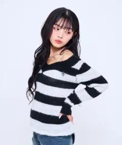 Poly Jam embroidery border knit