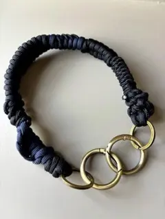 パラコード スマホハンドストラップ ネイビー×ブラック 立体編み