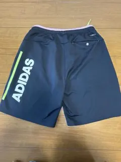ADIDAS レディースブラック ショートパンツ