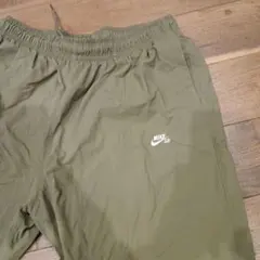 ナイキSB　ナイロンパンツのサムネイル