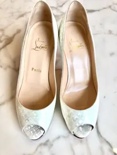 Christian Louboutin ホワイトオープントゥハイヒール