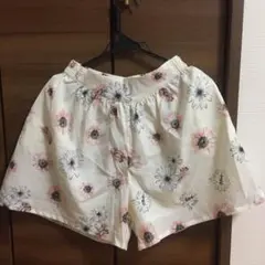 【お値下げ！】フラワーショートパンツ
