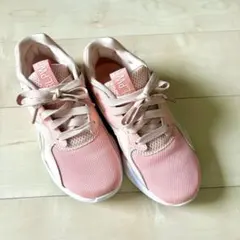 PUMA プーマ　スニーカー