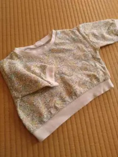 花柄トレーナー