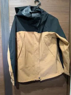 TIGORA　フード付きジャケット 黒と茶色のコンビネーション　上着