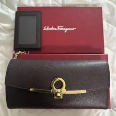Ferragamo フェラガモ　長財布　ガンチーニ　ダークブラウン　レザー