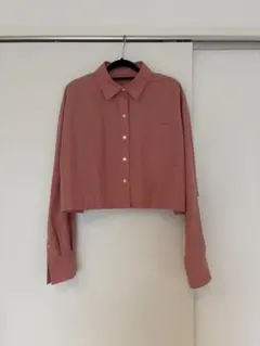ungrid ピンク クロップド長袖シャツ