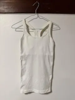 lululemon タンクトップ ホワイト