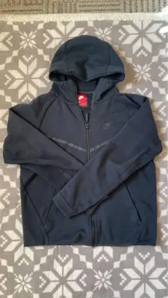 早い者勝ち！NIKE テックフリース　黒　キッズサイズＬ