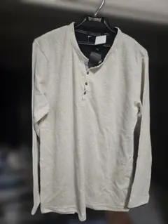 アイボリー ヘンリーネック 長袖シャツ