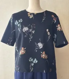ZARA 花柄 半袖ブラウス 黒　ストレッチ素材