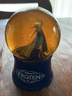 Disney Frozen エルサ スノードーム