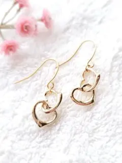 【１】揺れるハート ＊ 高品質K16GP ＊ イヤリング ピアス