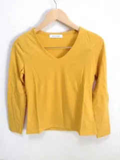 アズールバイマウジー Vネック トップス レディース Sサイズ 新品 未使用