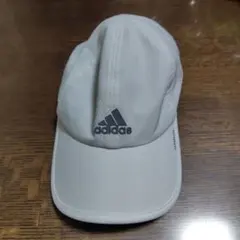 今年購入　adidas AEROREADY キャップ ホワイト