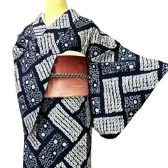A60有松鳴海絞り高級浴衣 花 綿肩当て居敷付き - メルカリ