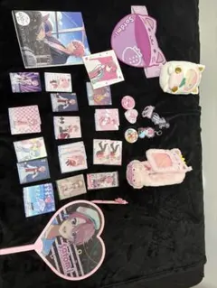 GENIC 金谷鞠亜 アクスタ他セット 缶バッジ ポストカード なまけもの