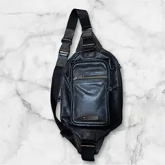 COACH コーチ ボディバッグ トンプソン　レザーバック