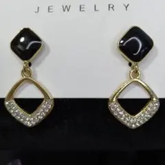 スクエアジオメトリックドロップピアス ブラック＆ゴールド　　63