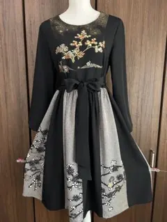 着物リメイク　黒留袖 訪問着　正絹　パッチワークワンピース　花柄ロングスリーブ