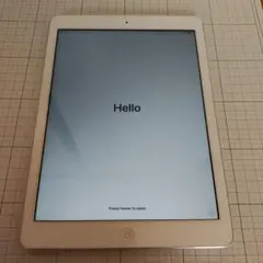 【Apple】 iPad Air 16GB モデル A1475　緑カバーつき