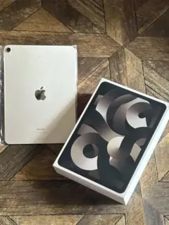 新品同様　iPad Air 第5世代　64GB Wi-Fiモデル　スターライト iPad Air 10.9インチ 第5世代 Wi-Fiモデル 64GB スターライト