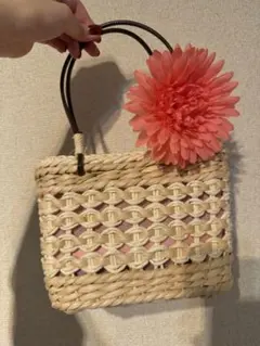 かごバッグ ピンクの花付き