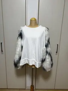 ZARA ファー付きトレーナー ホワイト