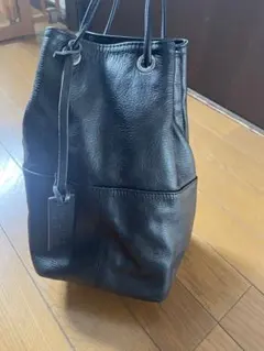 MARCOMASI 黒レザー巾着型バッグ