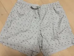 UNIQLO ショートパンツ 花柄 Lサイズのサムネイル