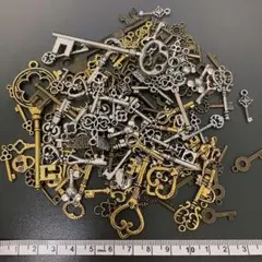 鍵　キー　チャーム　パーツ　ハンドメイド　B品125個