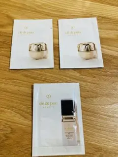 クレ・ド・ポーボーテ　ルフォンドゥタンn 　タンフリュイドエクラ マット