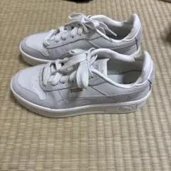 プーマ厚底 スニーカー プラットフォーム キャリーナ